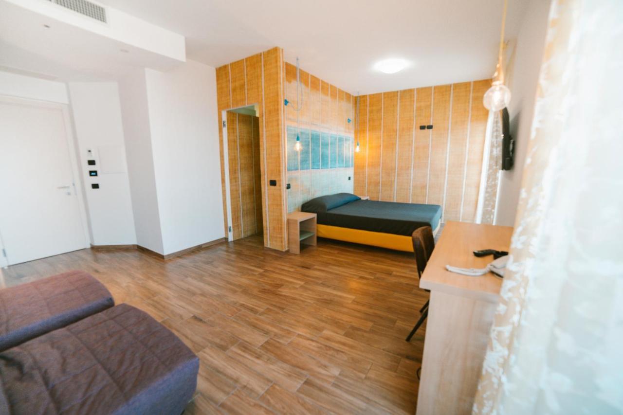 Hotel Continental San Benedetto del Tronto Extérieur photo