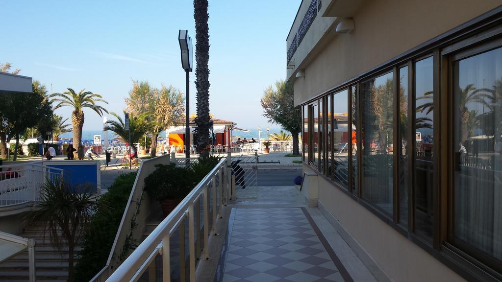 Hotel Continental San Benedetto del Tronto Extérieur photo