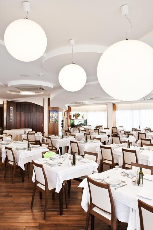 Hotel Continental San Benedetto del Tronto Extérieur photo