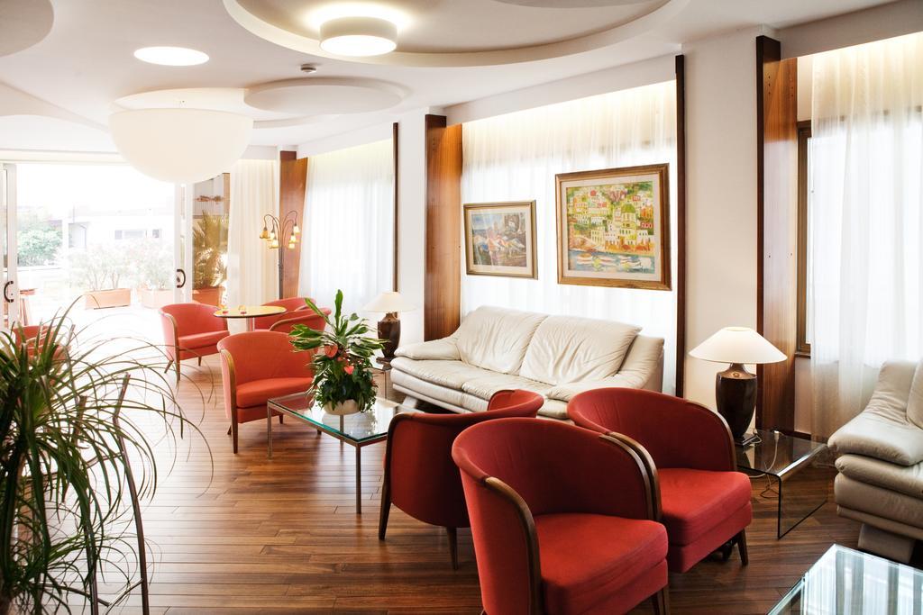 Hotel Continental San Benedetto del Tronto Extérieur photo