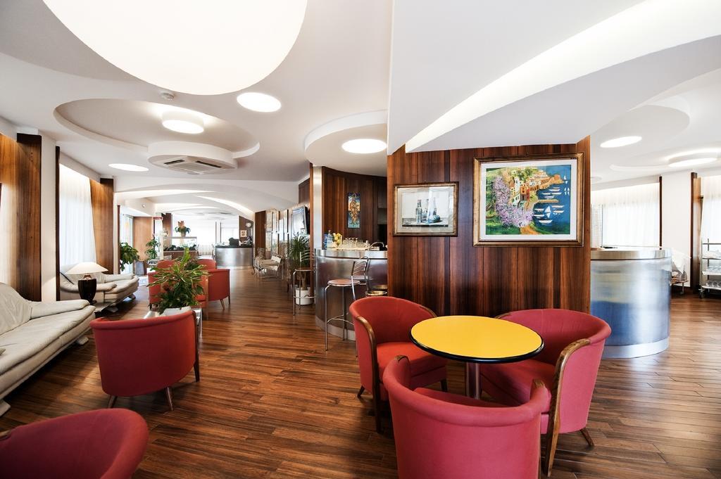 Hotel Continental San Benedetto del Tronto Extérieur photo