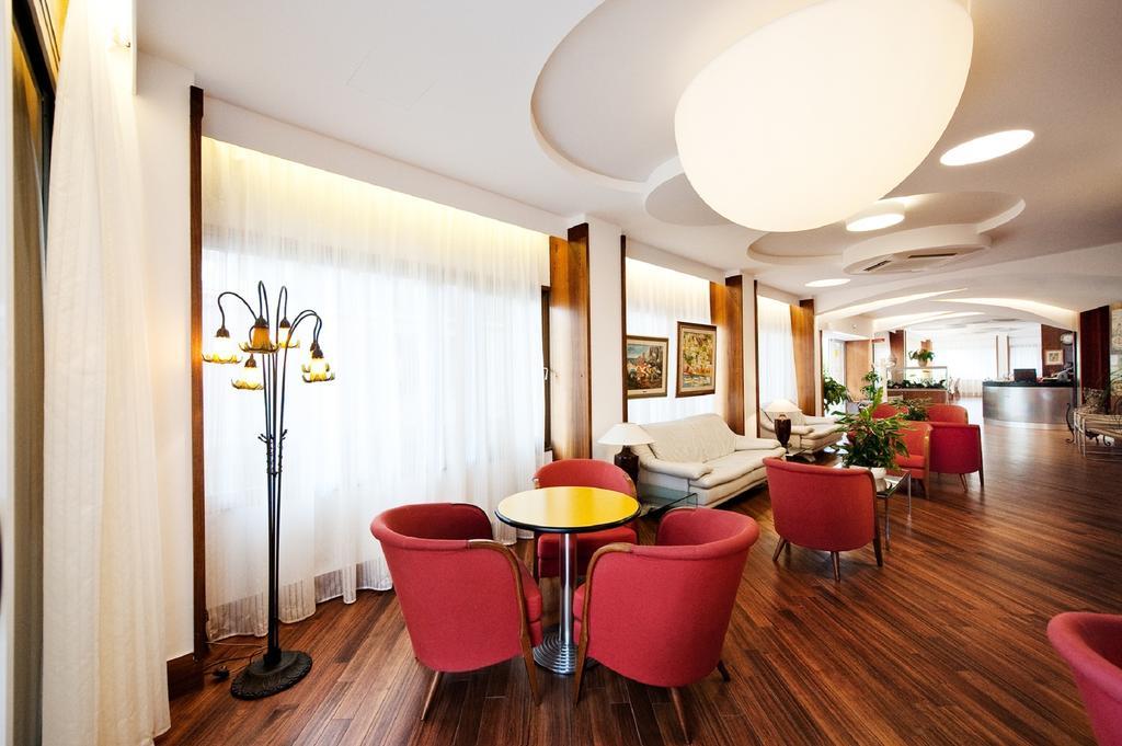 Hotel Continental San Benedetto del Tronto Extérieur photo